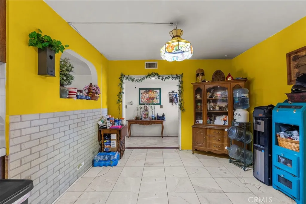 10533 Kurt Street, Lakeview Terrace, California 91342 home-pic-14